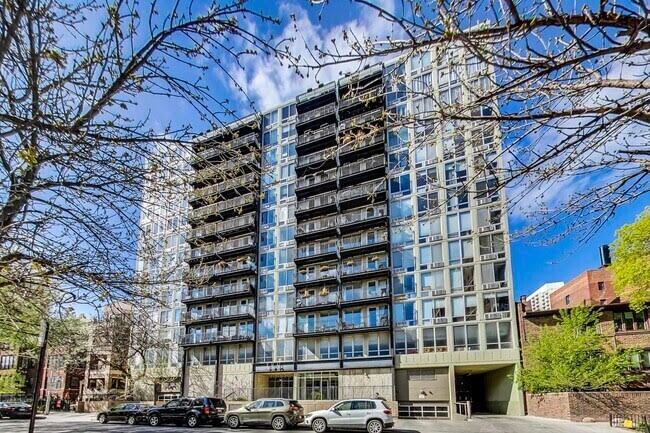 142-unit Lakeview building, panel replacement project