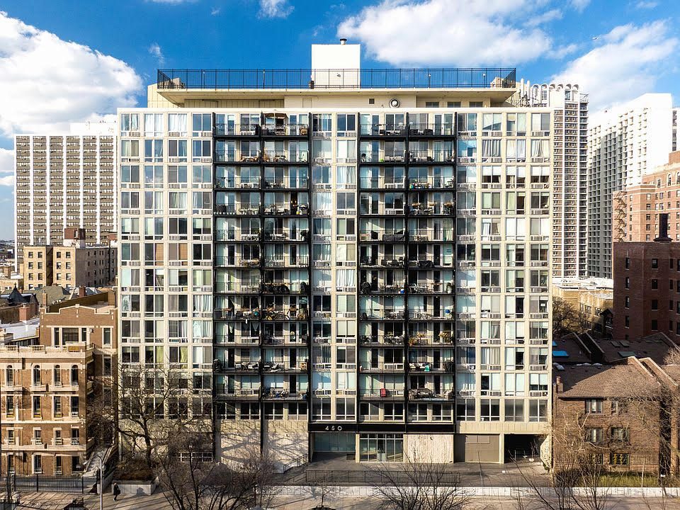 Commercial high-rise electrical work in Chicago